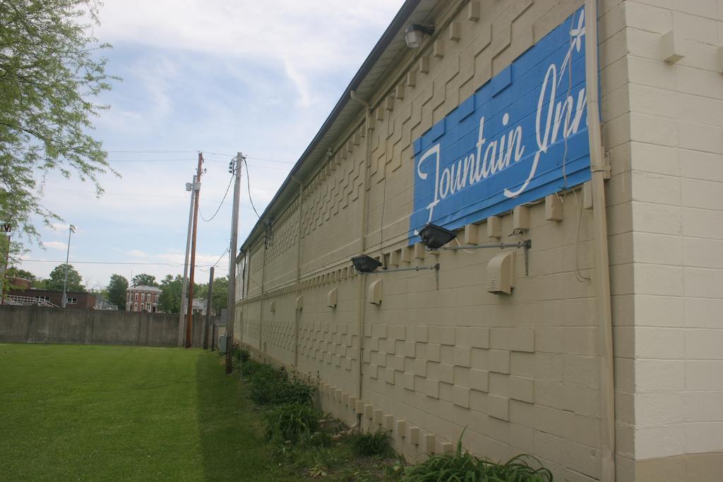 Fountain Inn Van Wert Экстерьер фото